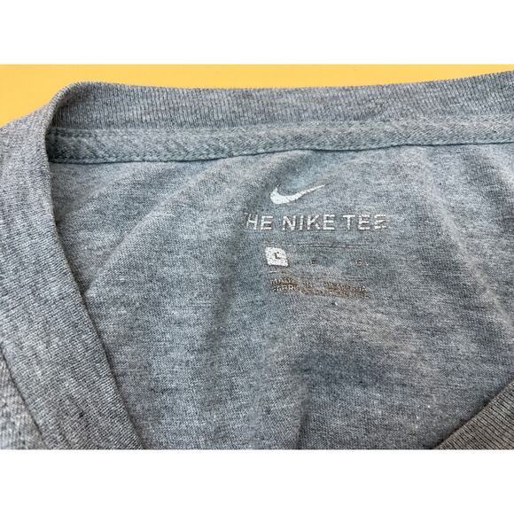 Lot of 2 Men's Tees: LEE Pima Cotton & NIKE Graphic "More Money" Size Large - Picture 5 of 10